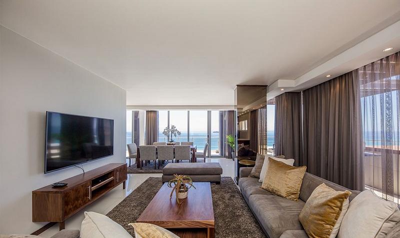 4 Bedroom Property for Sale in Bloubergstrand Western Cape